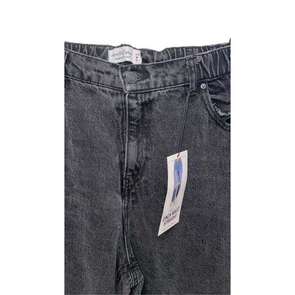 NWT Vanilla Star Jeans Cinch Waist Straight Black Distressed Jeans 13/31 Regular - Picture 3 of 3